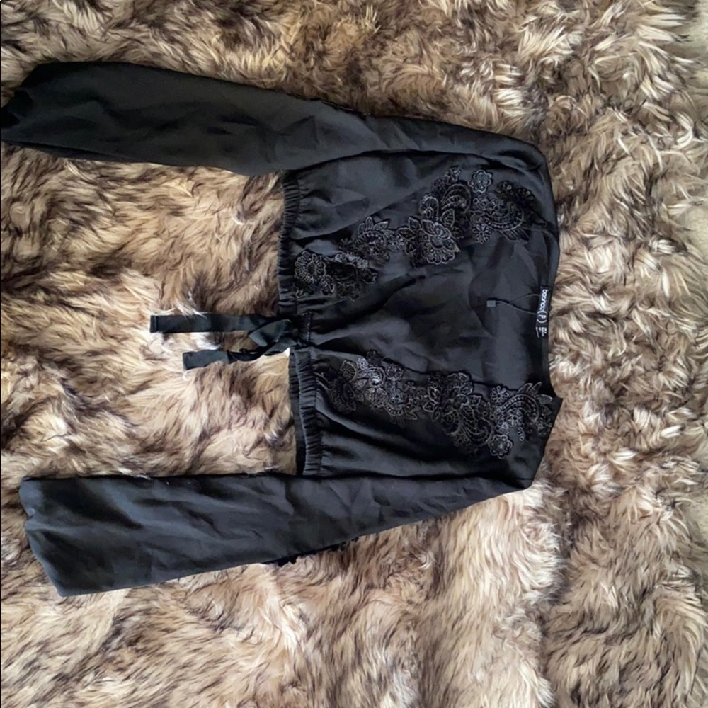 Black Crop Tie Top